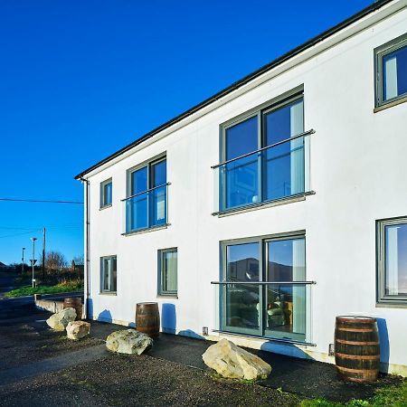 Red Watch Apartment Оубън Екстериор снимка
