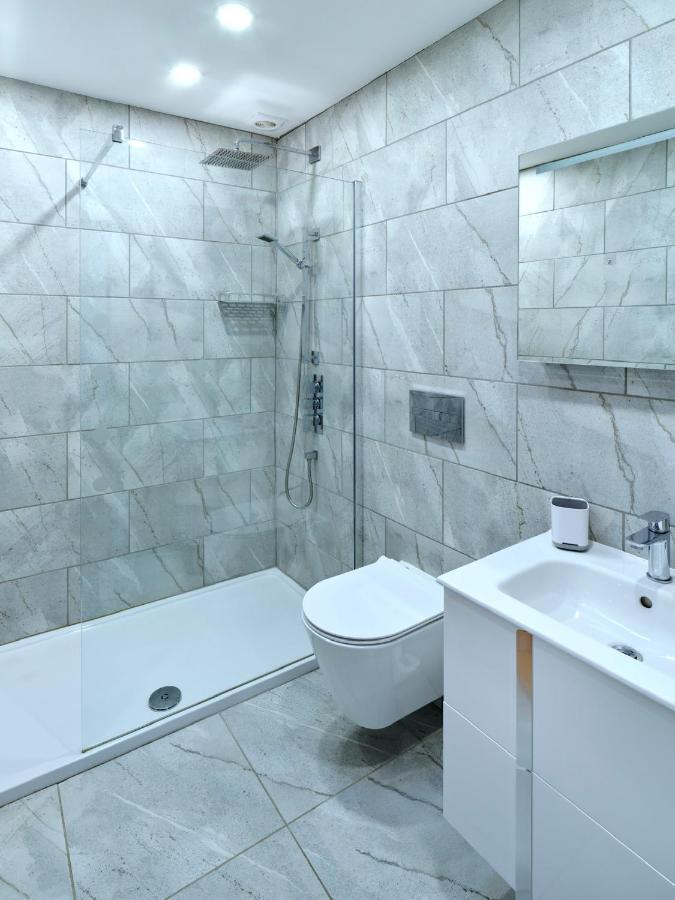 Red Watch Apartment Оубън Екстериор снимка