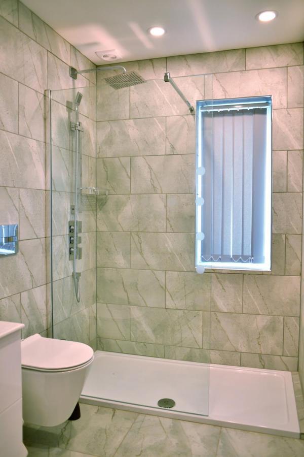 Red Watch Apartment Оубън Екстериор снимка